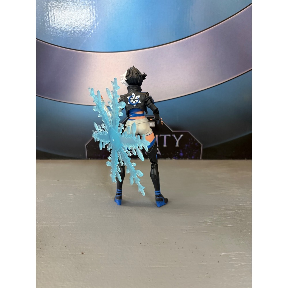 Marvel Legends - Luna Snow (Rivals) - Picture 5 of 9